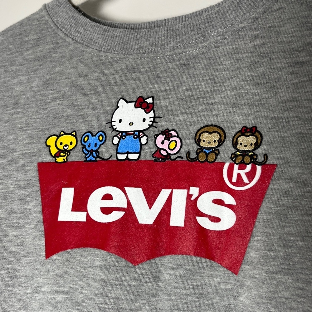 RARE Levi’s x Hello Kitty Gray Sweatshirt Sz M - Picture 5 of 10